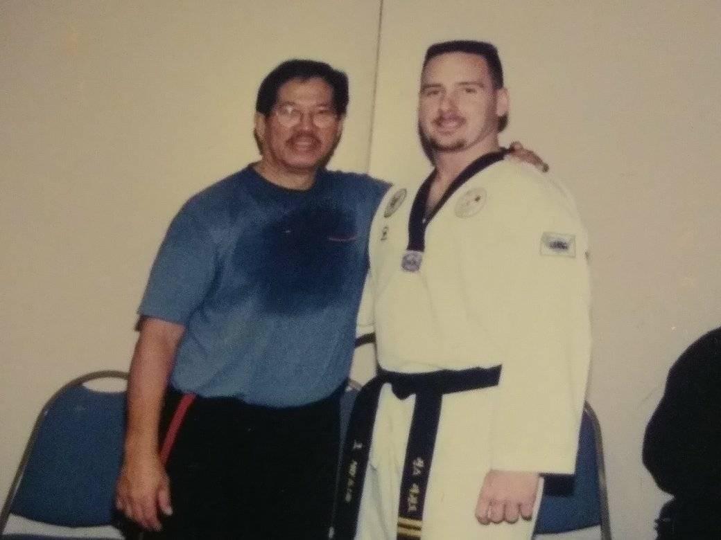 T-shirt Vintage Tae Kwon Do Mike's Années 90-00 Y2K - Taille S, Marque Gildan