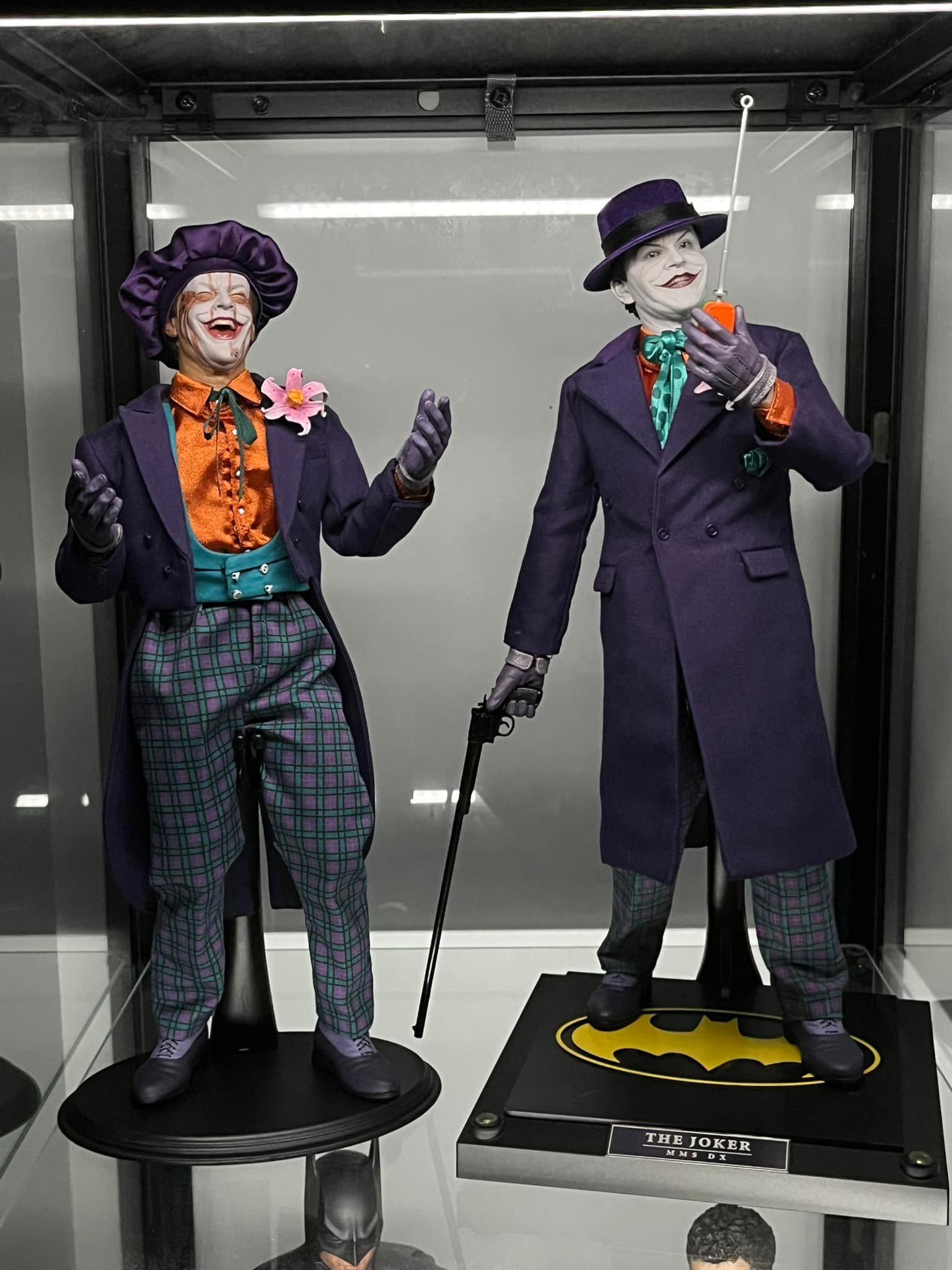 Quick reshuffle of the display/cave and a new pose for the DX08 joker