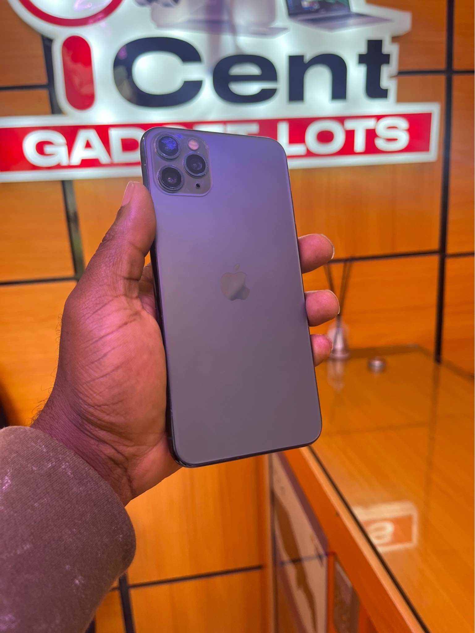 iPhone 11 Pro Max 256gb change screen only | Used - Good | NGN350 