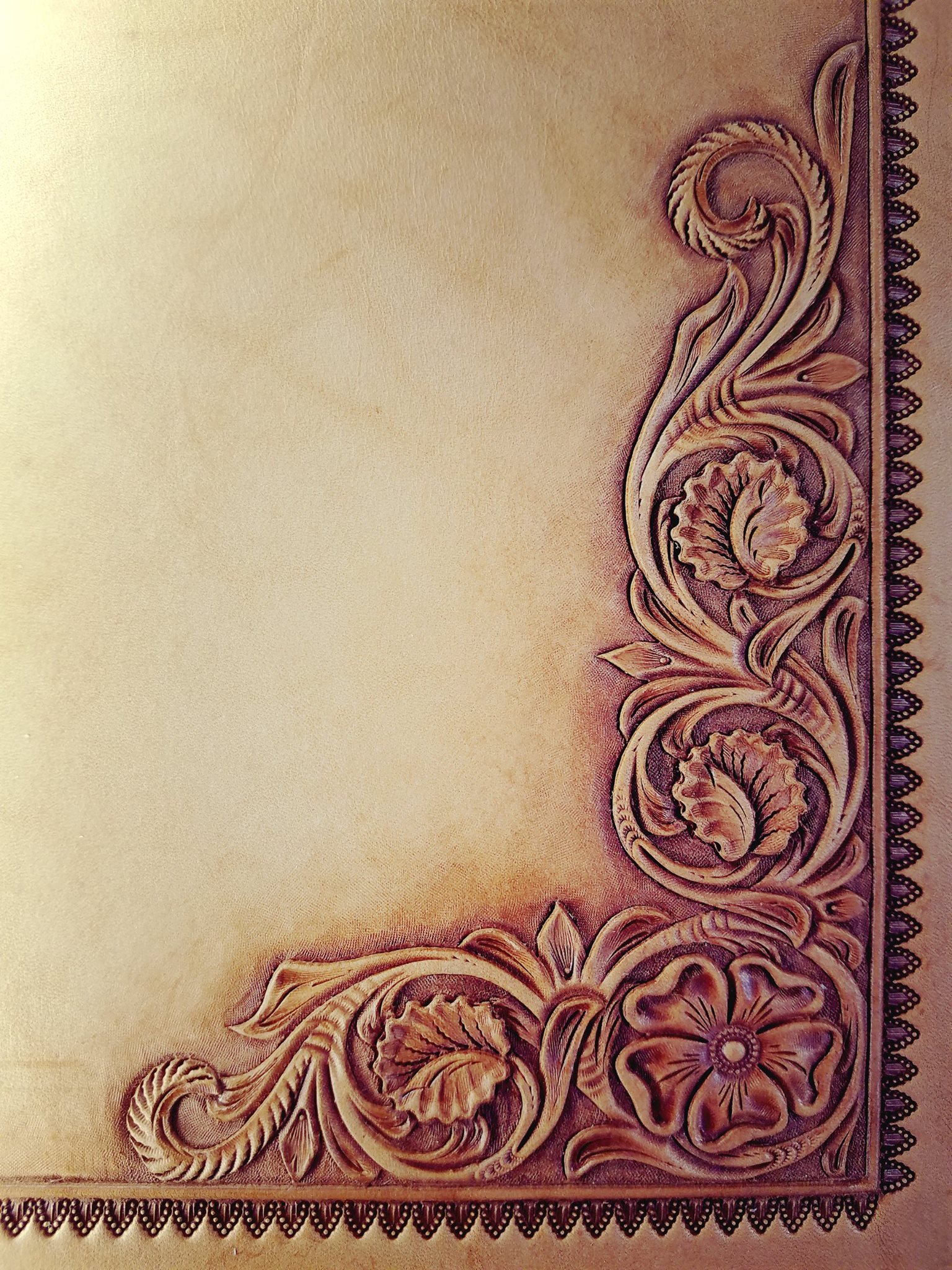 What is Sheridan style carving and how does it differ from other