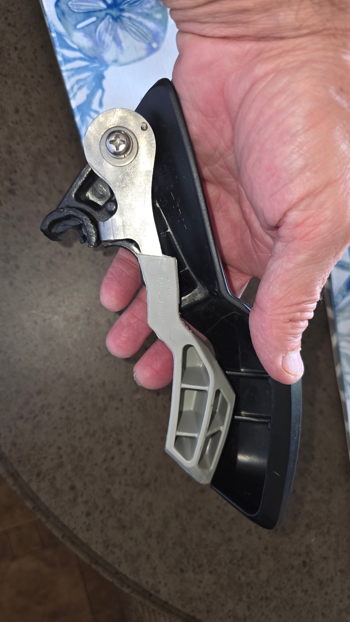 Has anyone else had issues with the forward/reverse lever on their