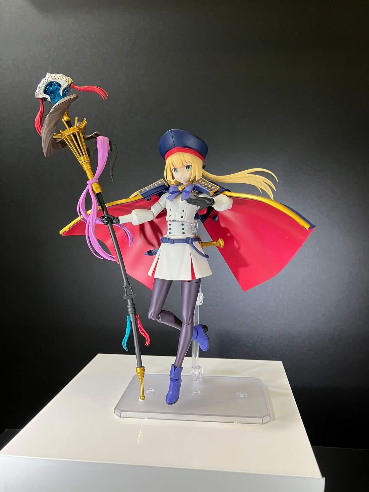 Okay, what happened here? 2 plastic model kit for FGO? What the