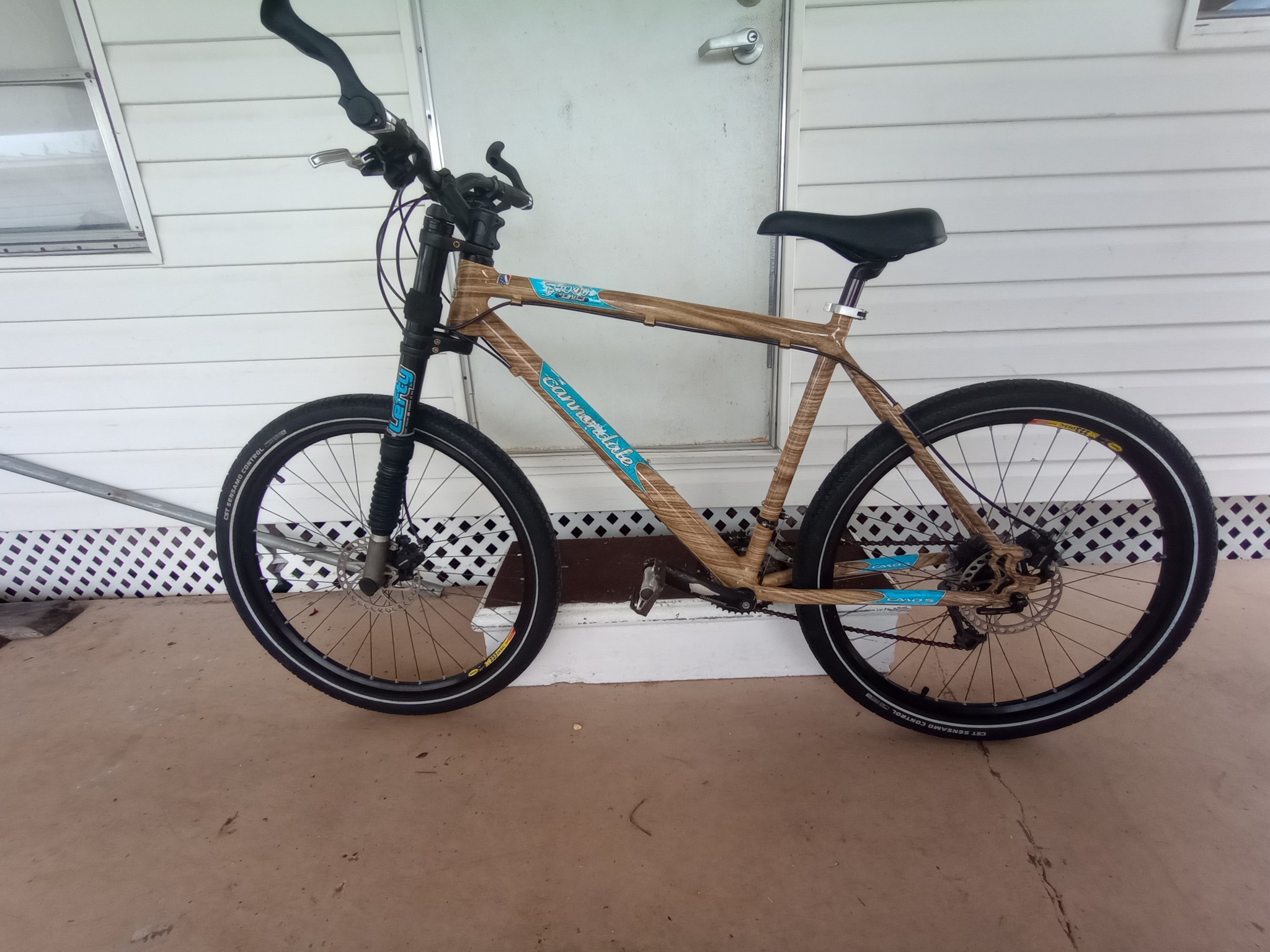 I took my first ride on the Woody, replaced a brake handle and 
