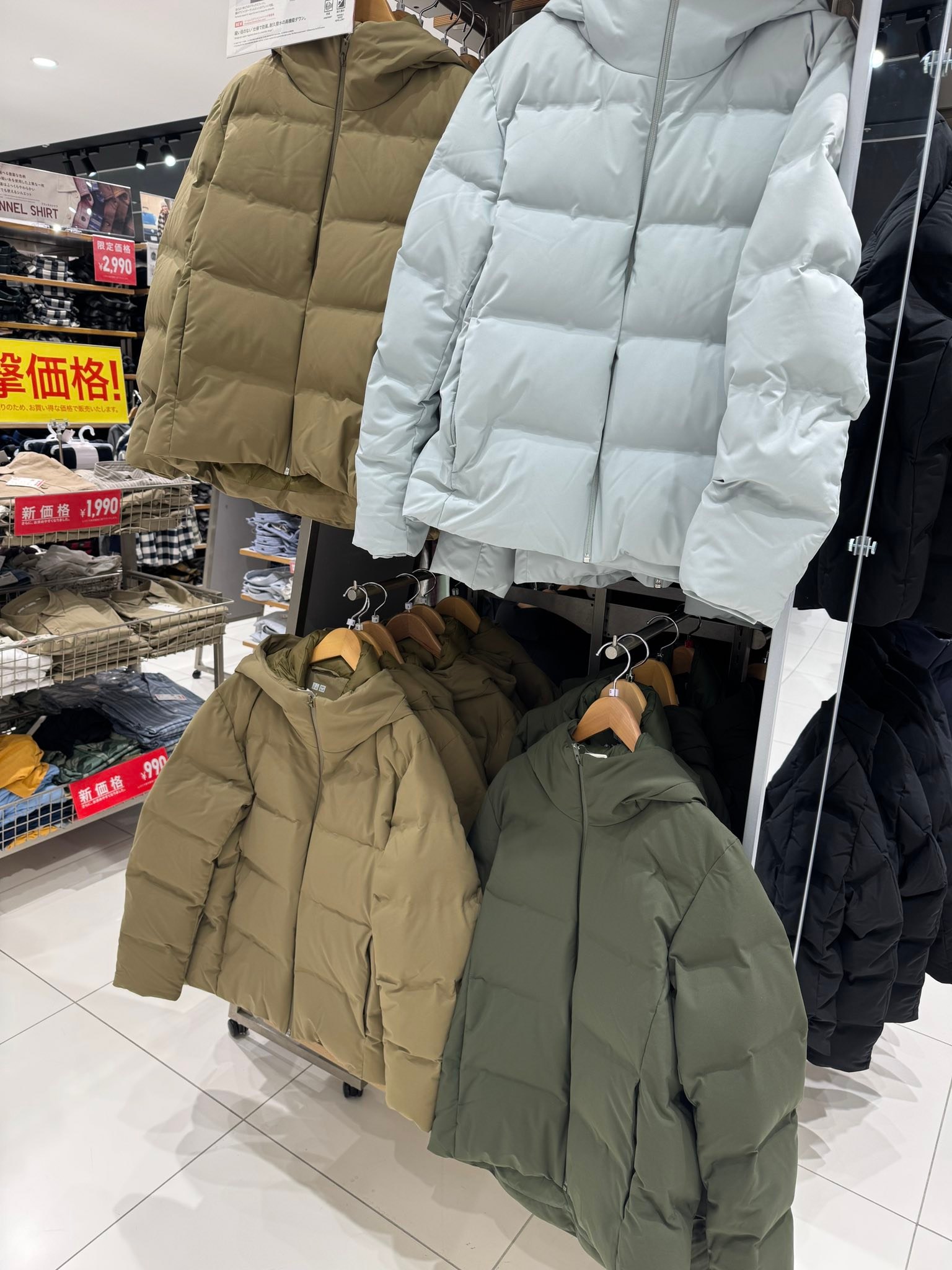 UNIQLO olive M.L XL 270k 11:02 5G 31 < 2/3 パウダーソフトダウン 
