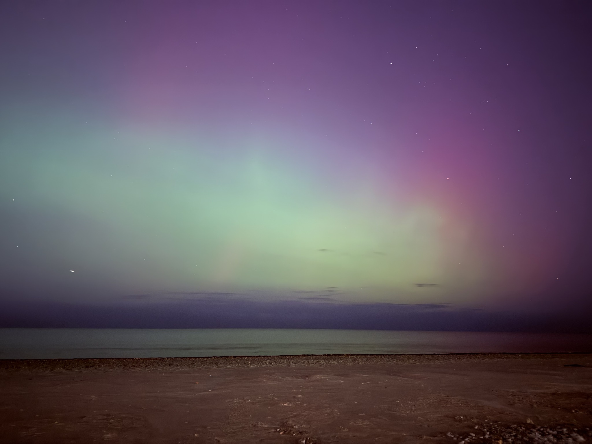 iPhone 17 Max Pro captures Northern Lights in Schaumburg, IL