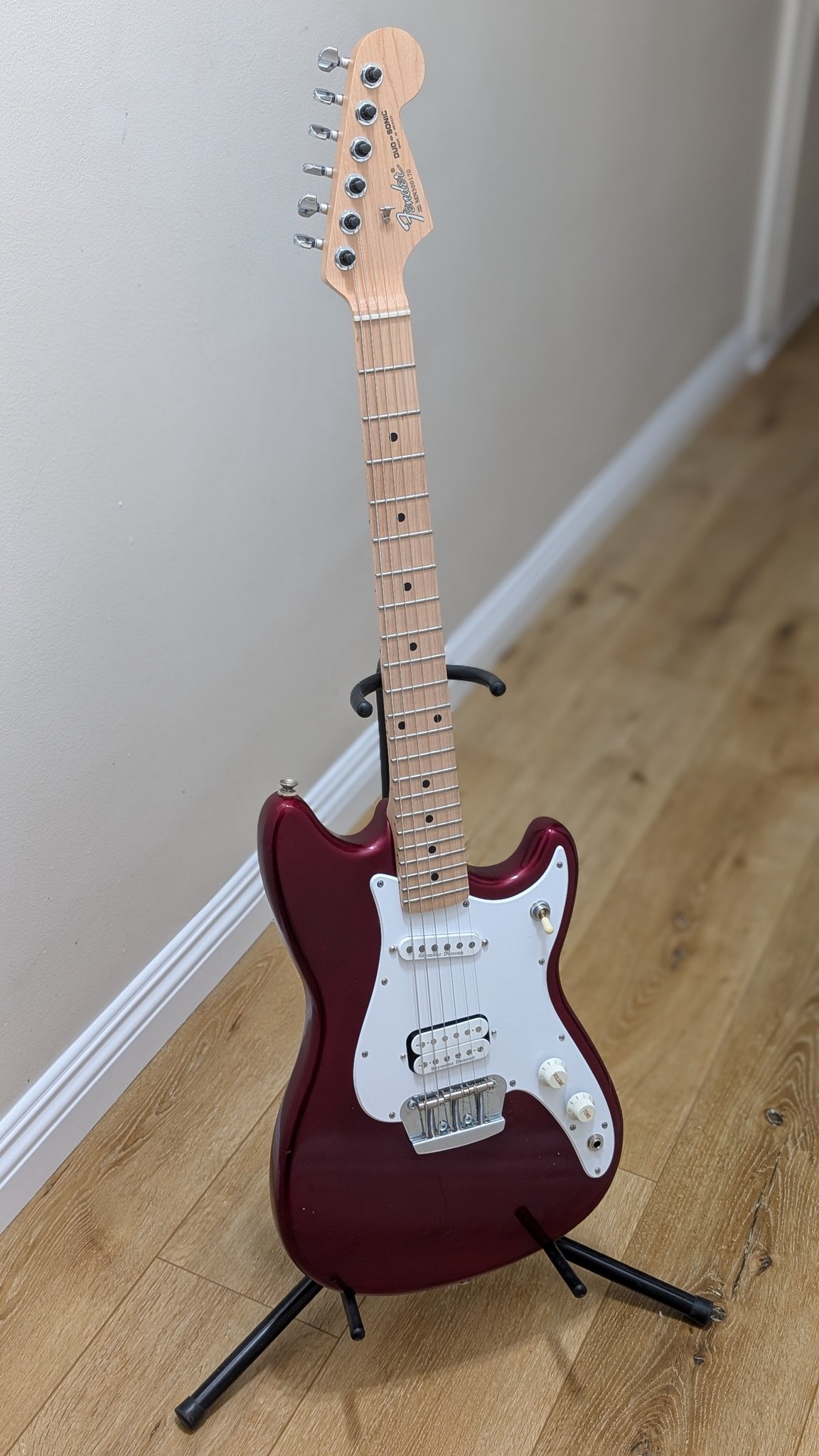 Fender Duo-Sonic guitar rebuild with Warmoth neck and new pickguard