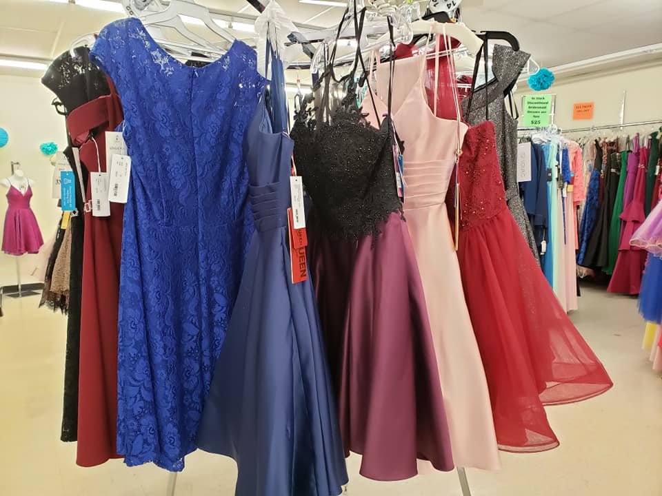 Places to buy homecoming dresses in Papillion, NE