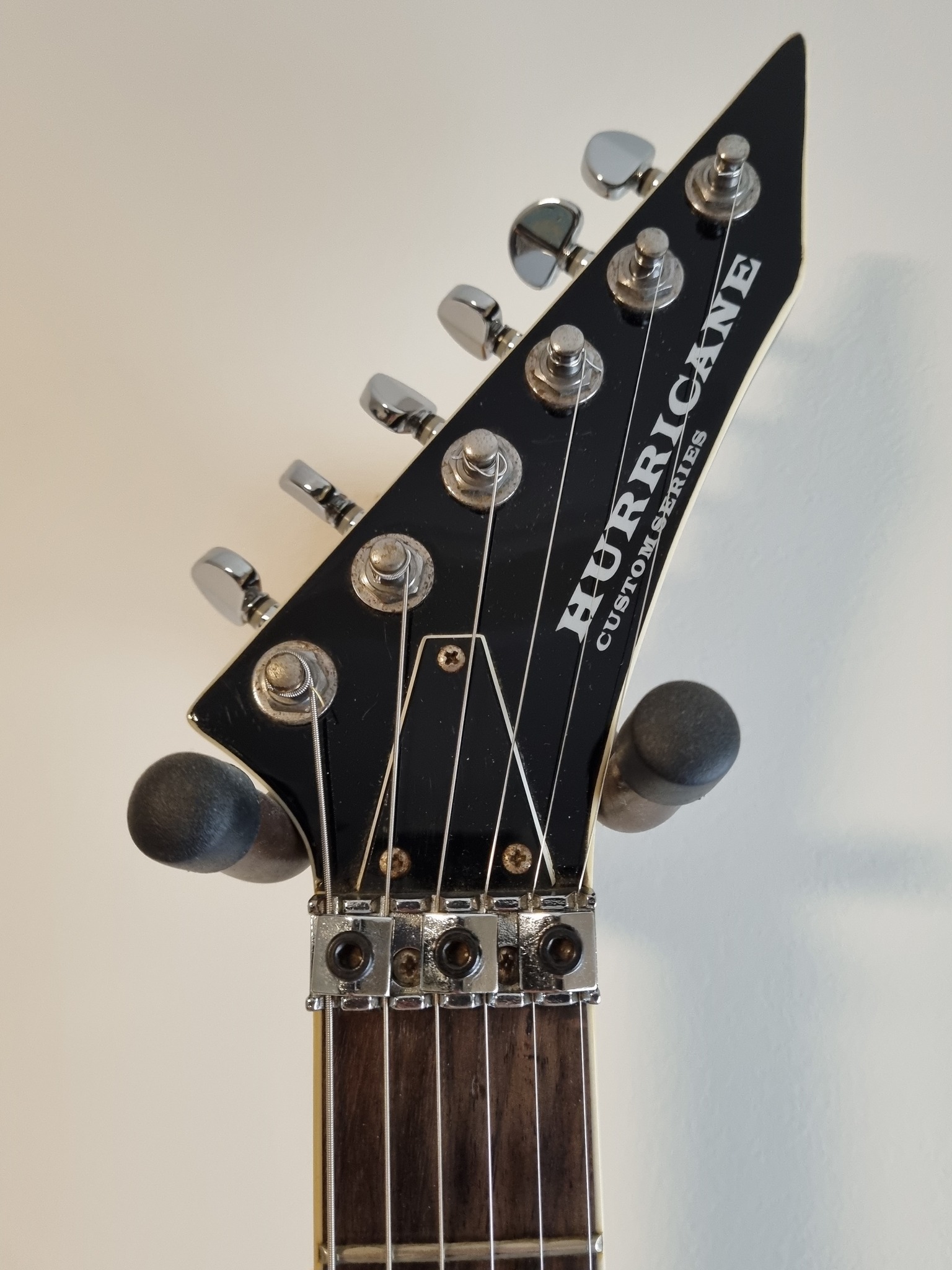 Late 80s chic guitar, Hurricane by Morris Eva, compatibility and price