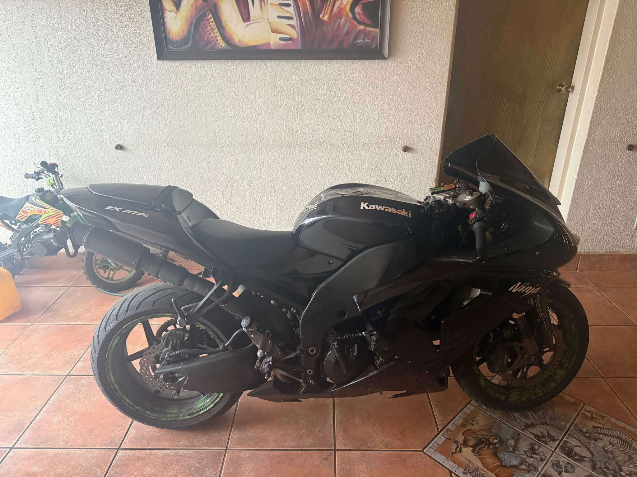 2010 Kawasaki ZX10 R 21 306 Km R104 999 finance available delivery