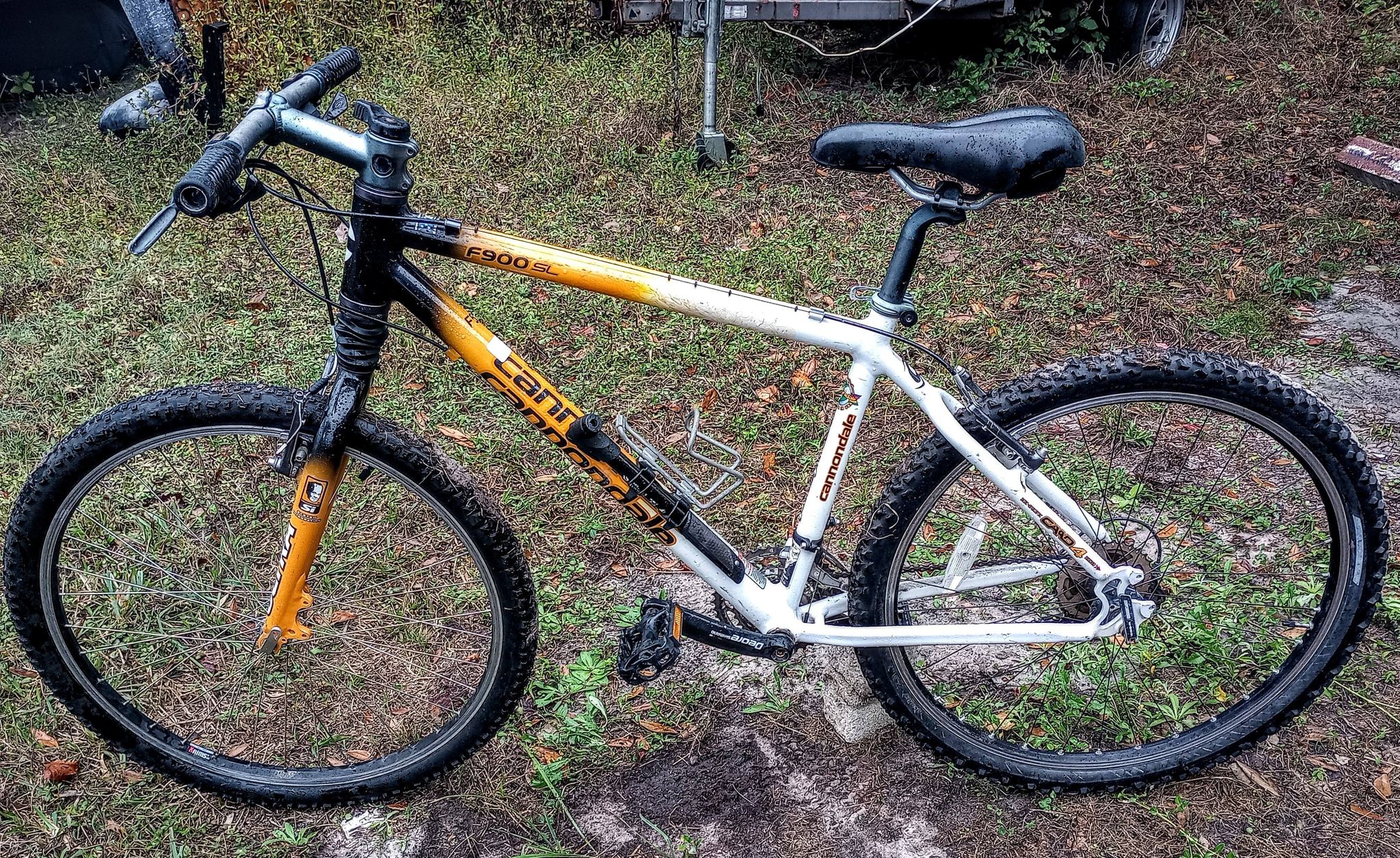 Unique Cannondale bike paint scheme?