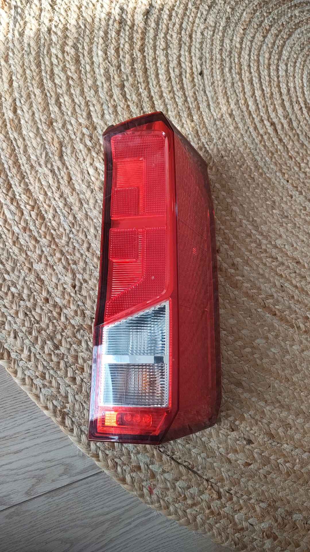 Driver Side Tail Lamp Aligoparts Rear Right Tail Light Lens For Vw Crafter Man Tge 2017 Driver 879923