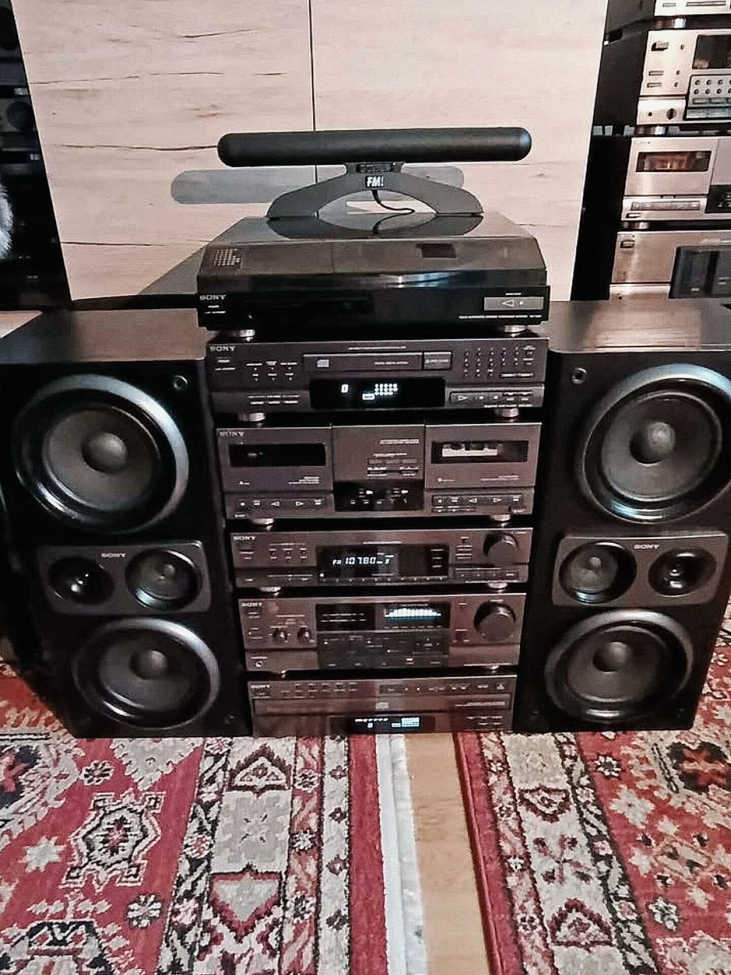 Sony LBT-V750 Stereo System, Released in 1990