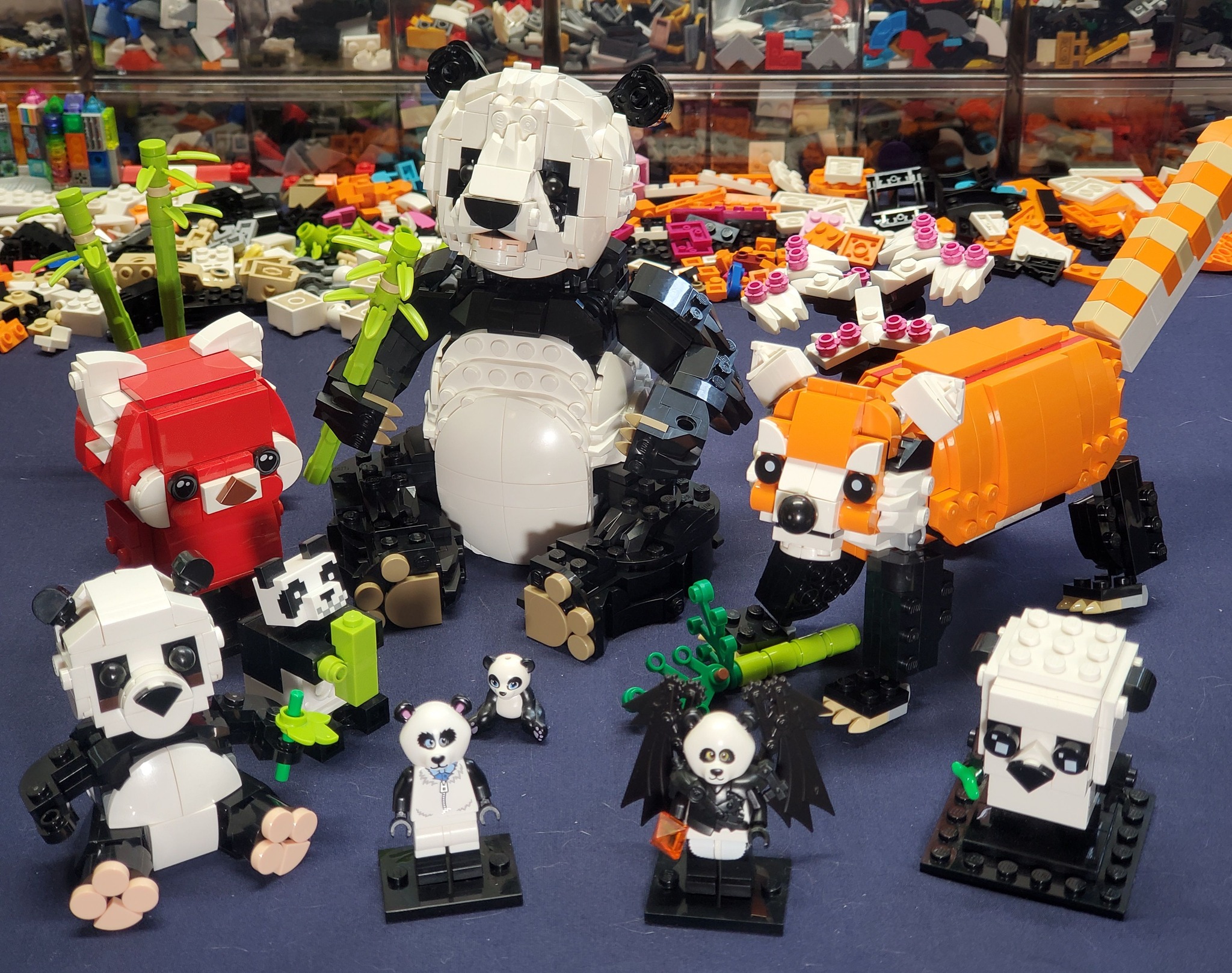 Pochacco and Badtz-Maru from the LEGO 31165 Panda Family set.