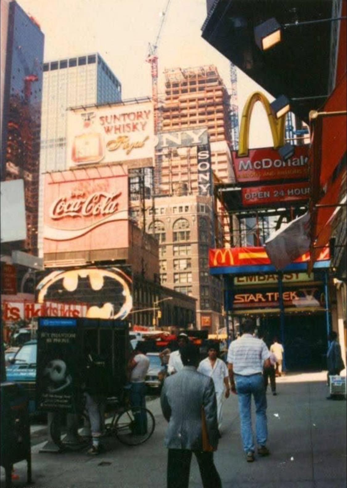 Photo of a Times Square in the 90s that will never return again.