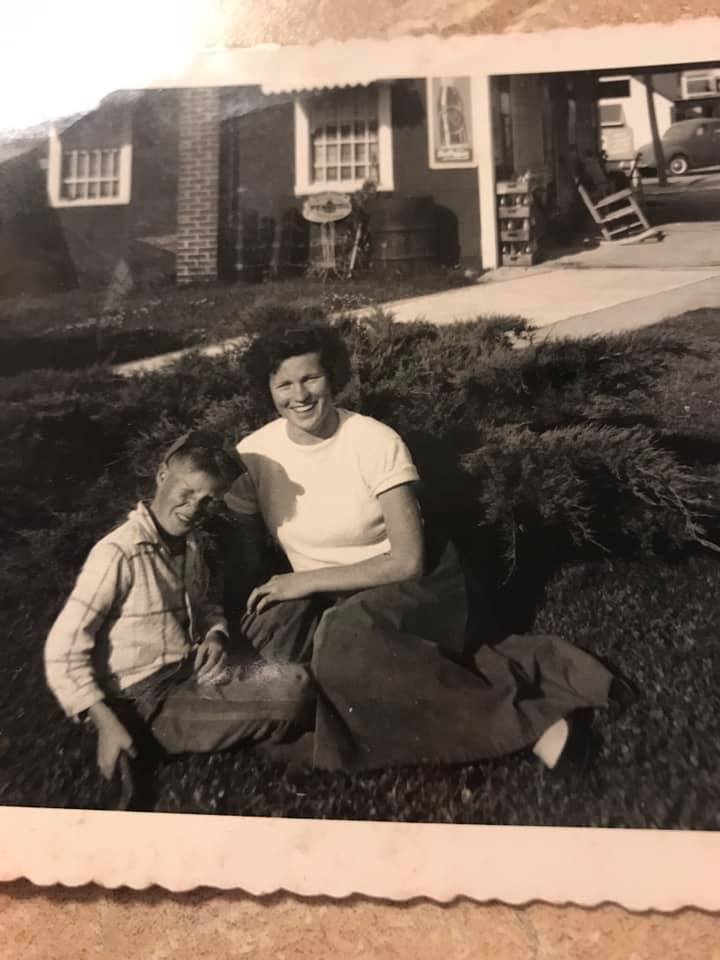 Stanley and Barry Livingston and sibling with mother Lillian and