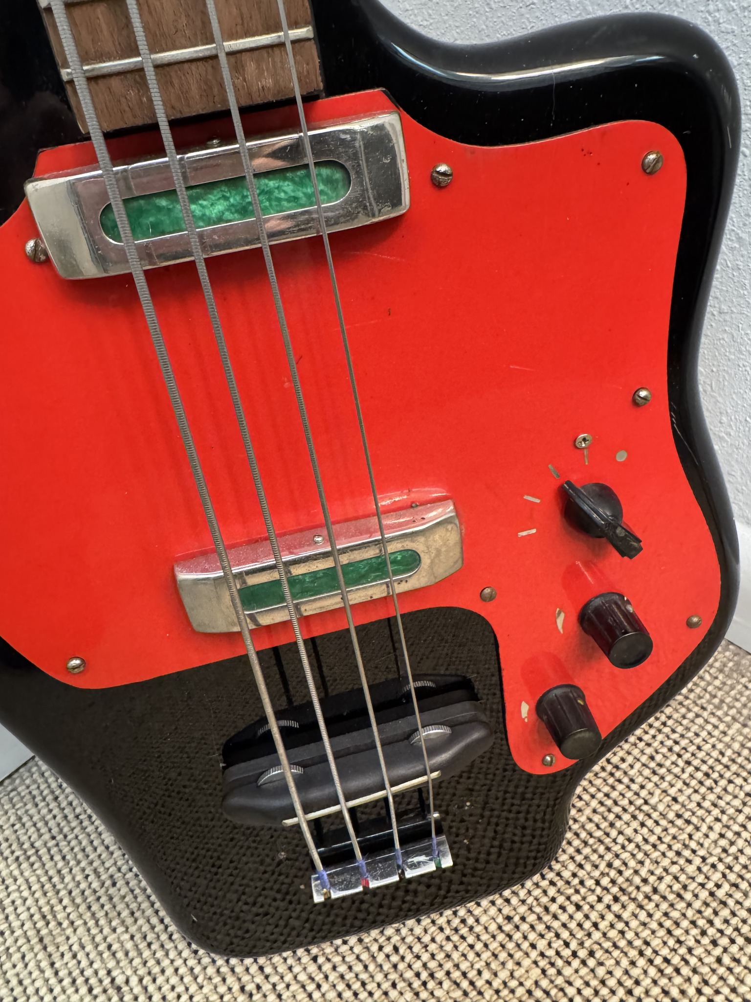 USA Peavey Cirrus Basses Quality and Performance