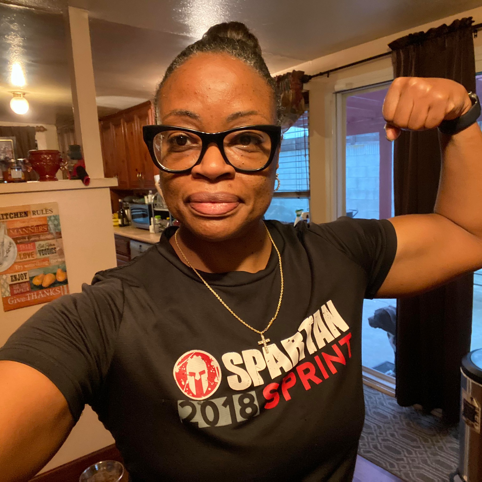 🌞 GOOD MORNING! LET’S WAKE UP THE BODY! 💪🏽 ️ You don’t need an intense ...