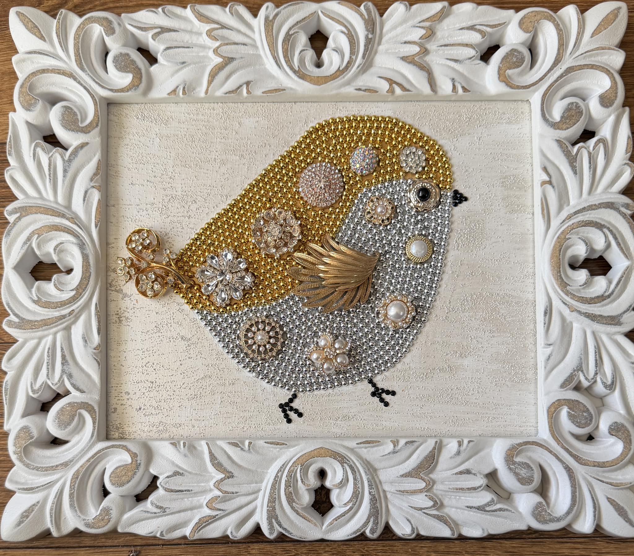 Five golden rings button sets inspired by birds