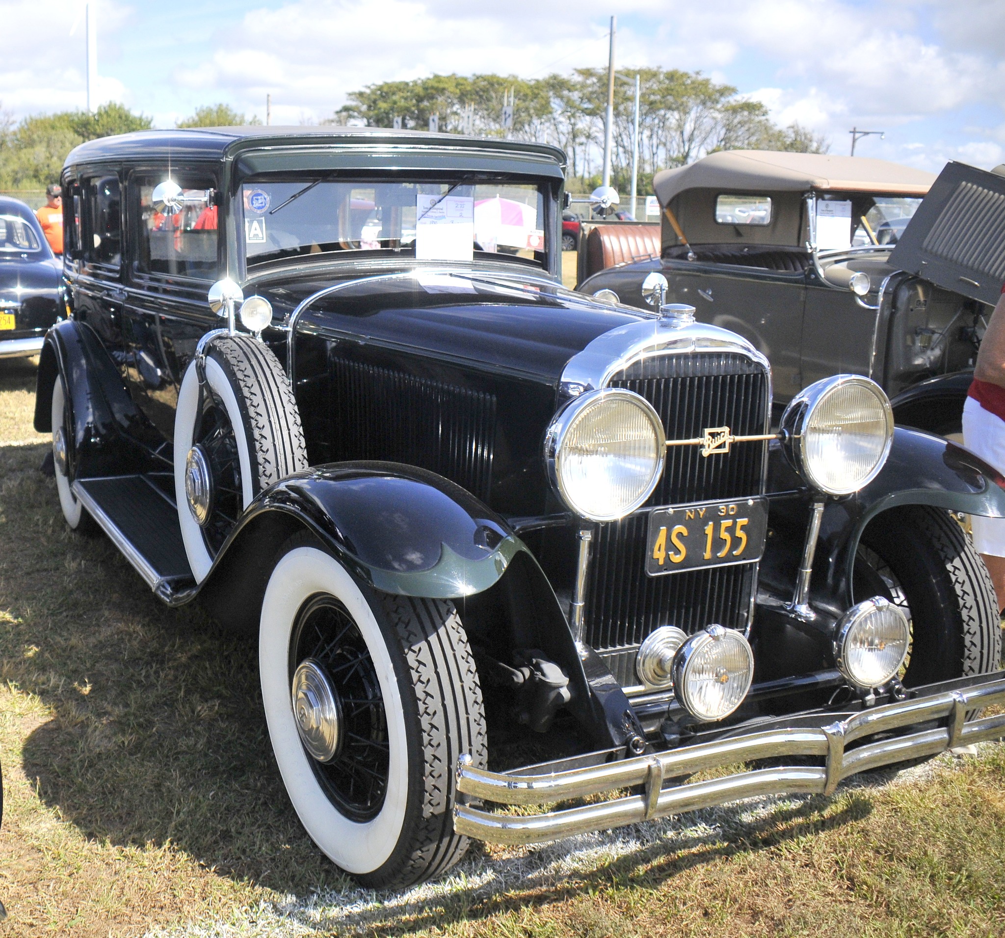 applechhichiです 1930 Buick, info posted on sign CARNUMBER 275 CATEGORY የሚደ