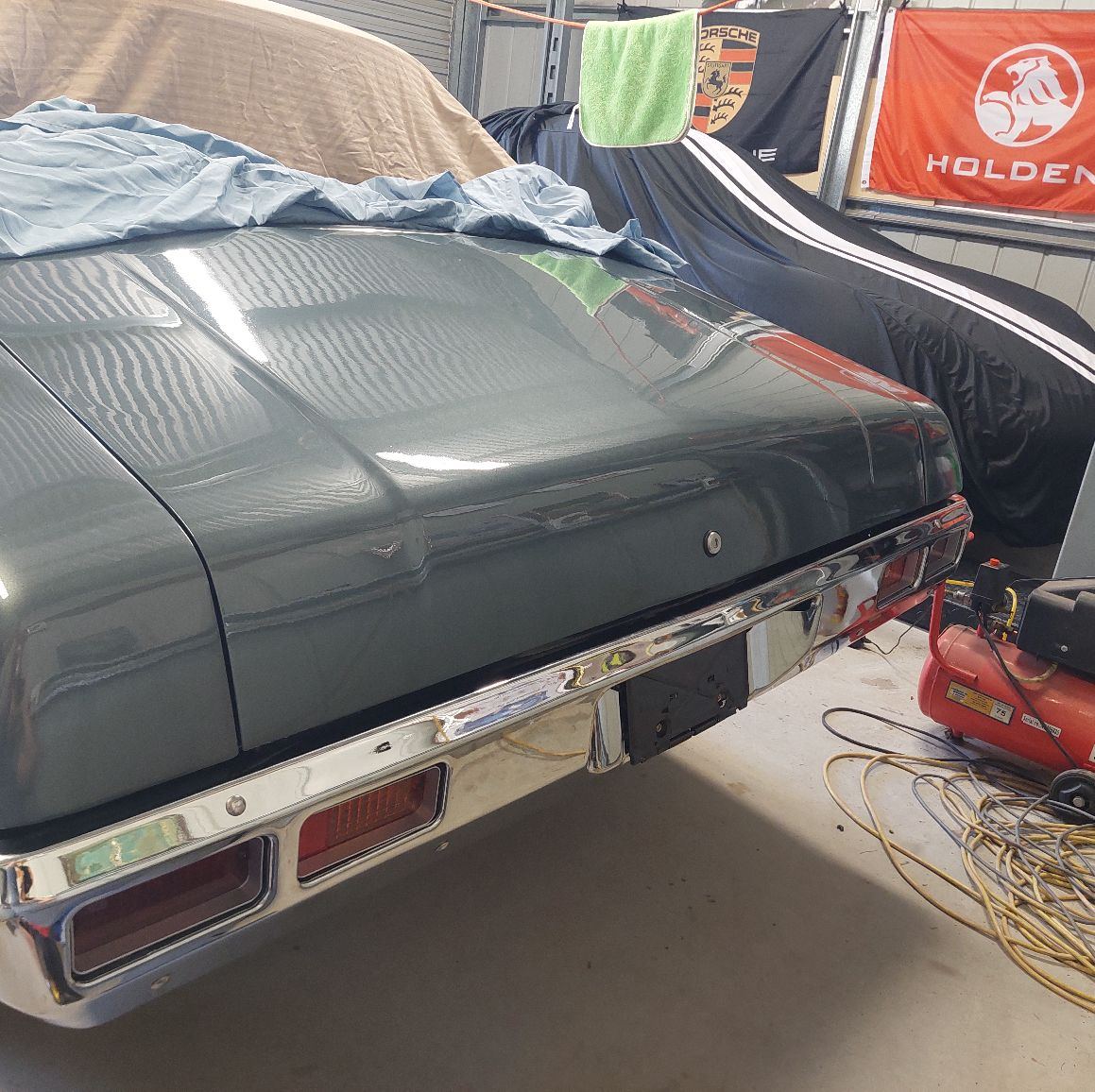 Holden HQ, HJ, HX, HZ & WB | Is there supposed to be a rubber or ...