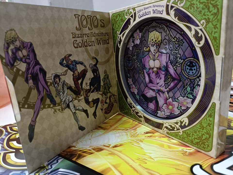 Collectible disk art box with VCD and DVD feels