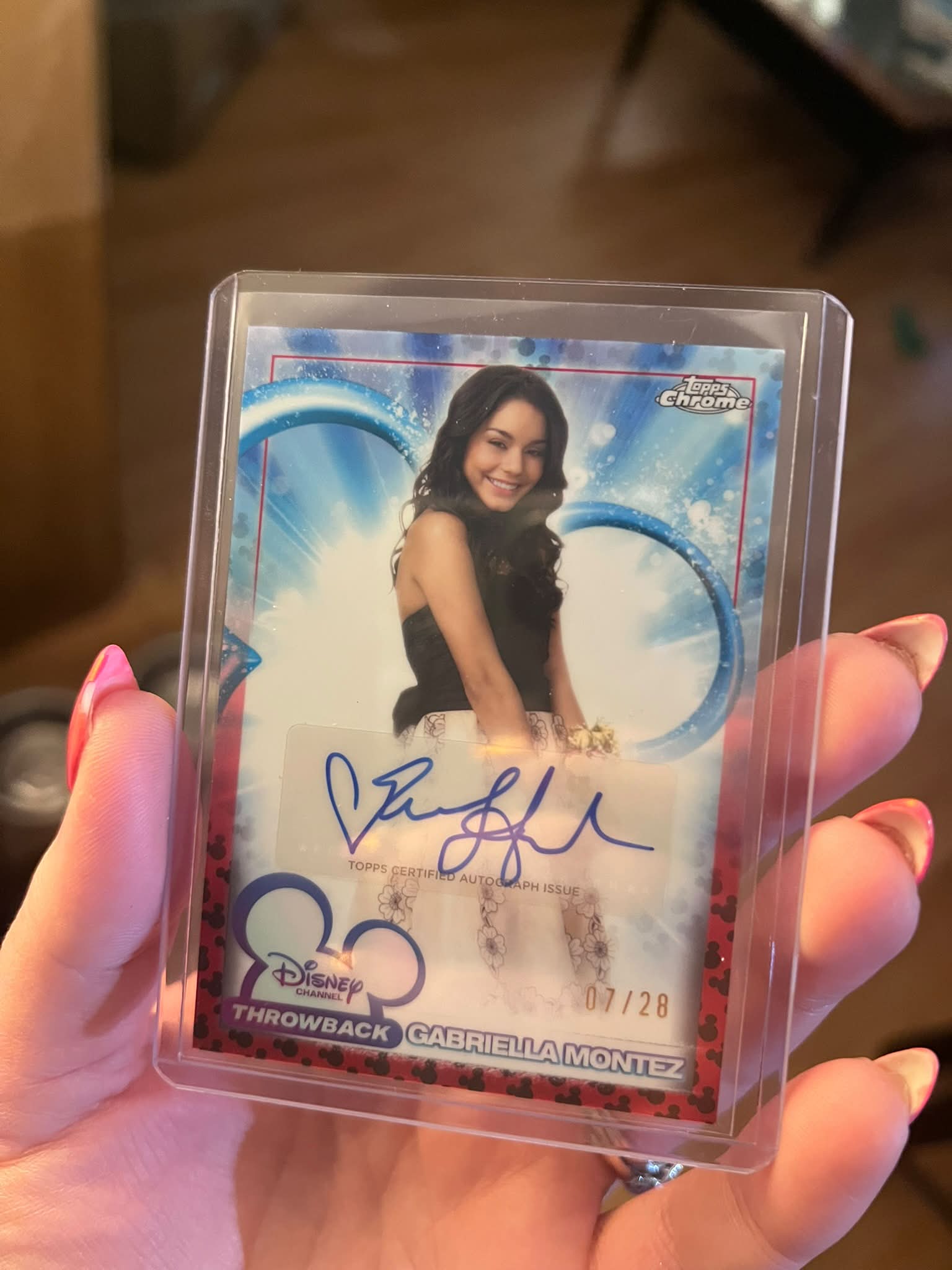 Vanessa Hudgens Disney Channel throwback auto /28 on Mickey