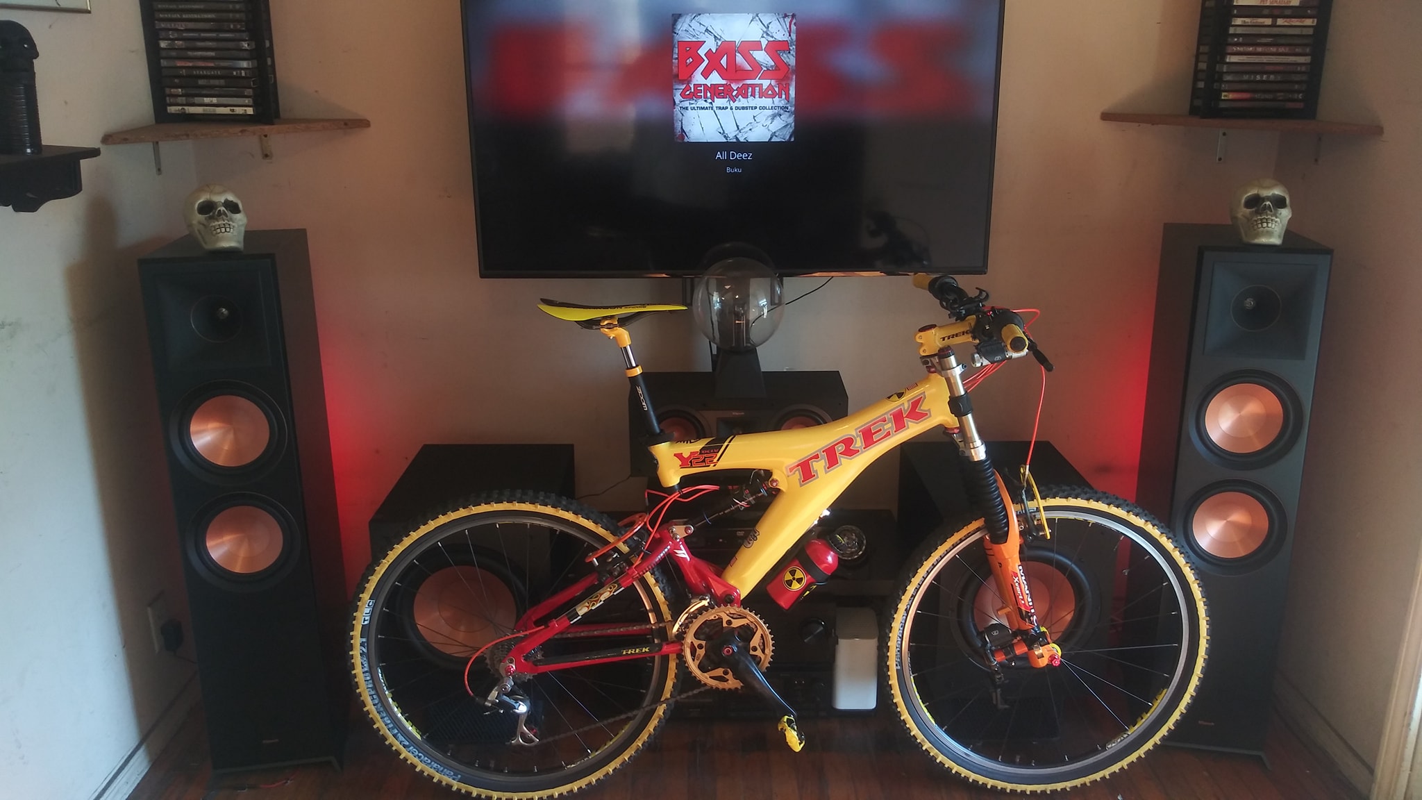90s carbon fibre URT bikes with Trek Y-33 and Y-11 models