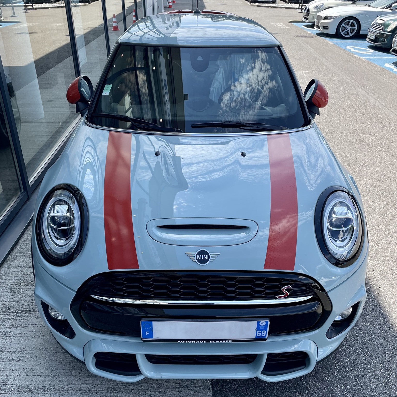 VOS MINI *** C'est une... - MINI Store 6eme Avenue Lyon | Facebook