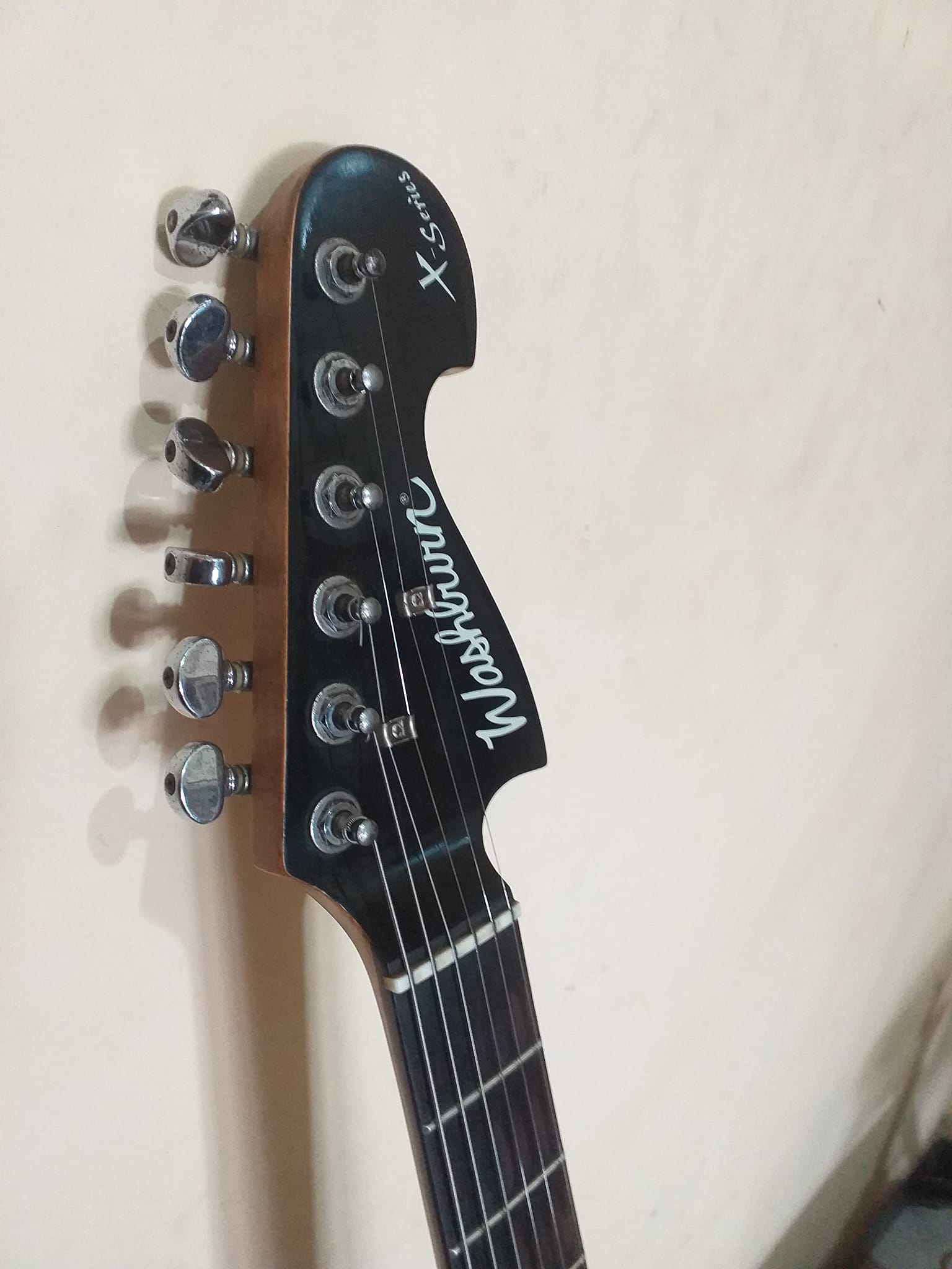 Early 2000s Washburn XSeries guitar review
