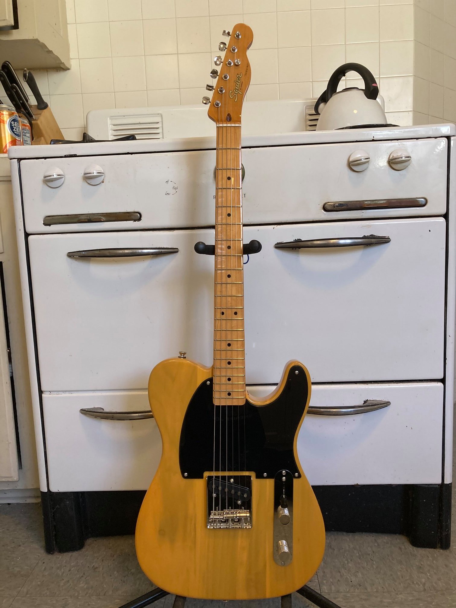 Fender Esquire 2004 Mexican reissue sounds amazing