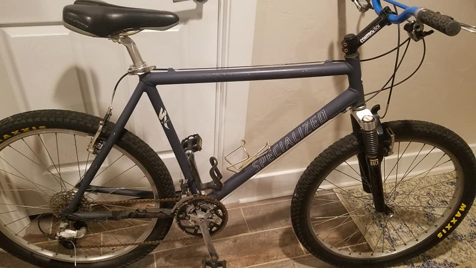 What model and year is this early 90s mountain bike?