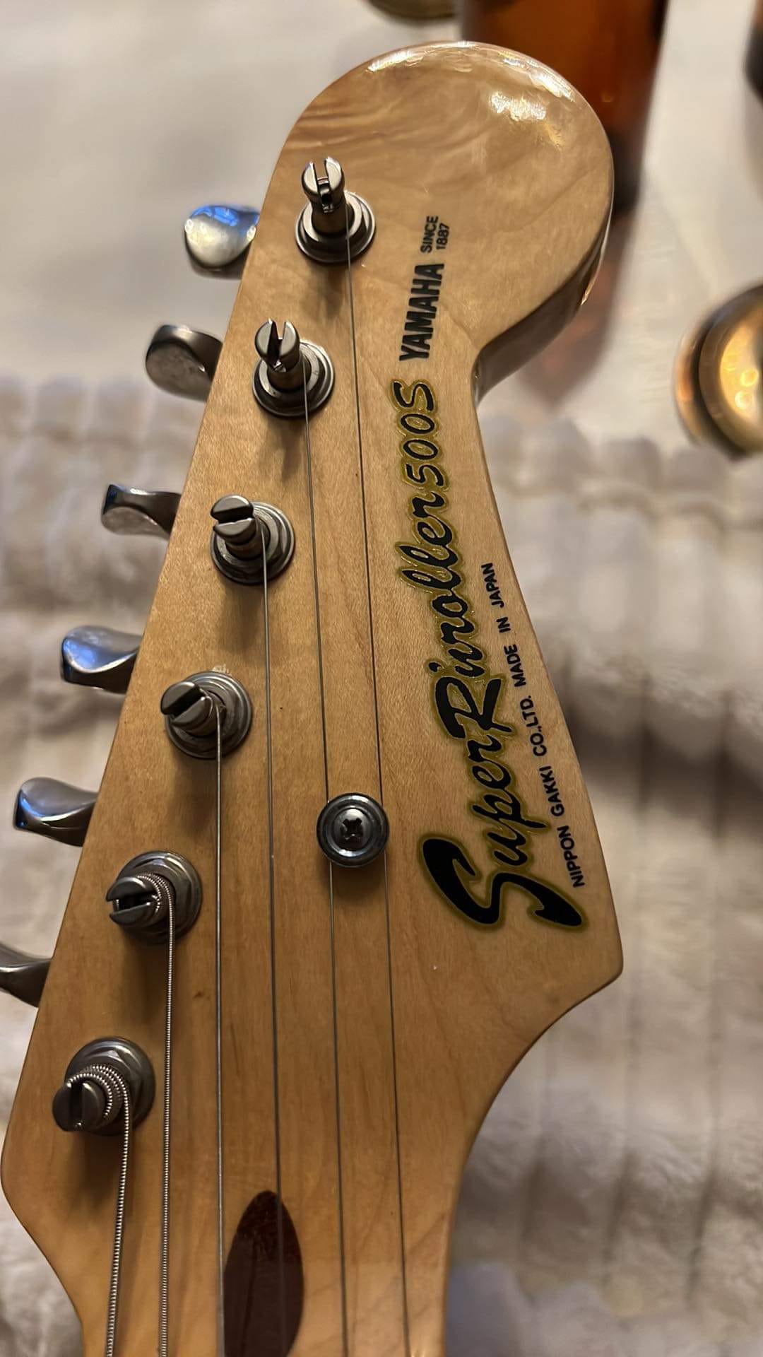 Yamaha Super R'n Roller 500 guitar unboxing