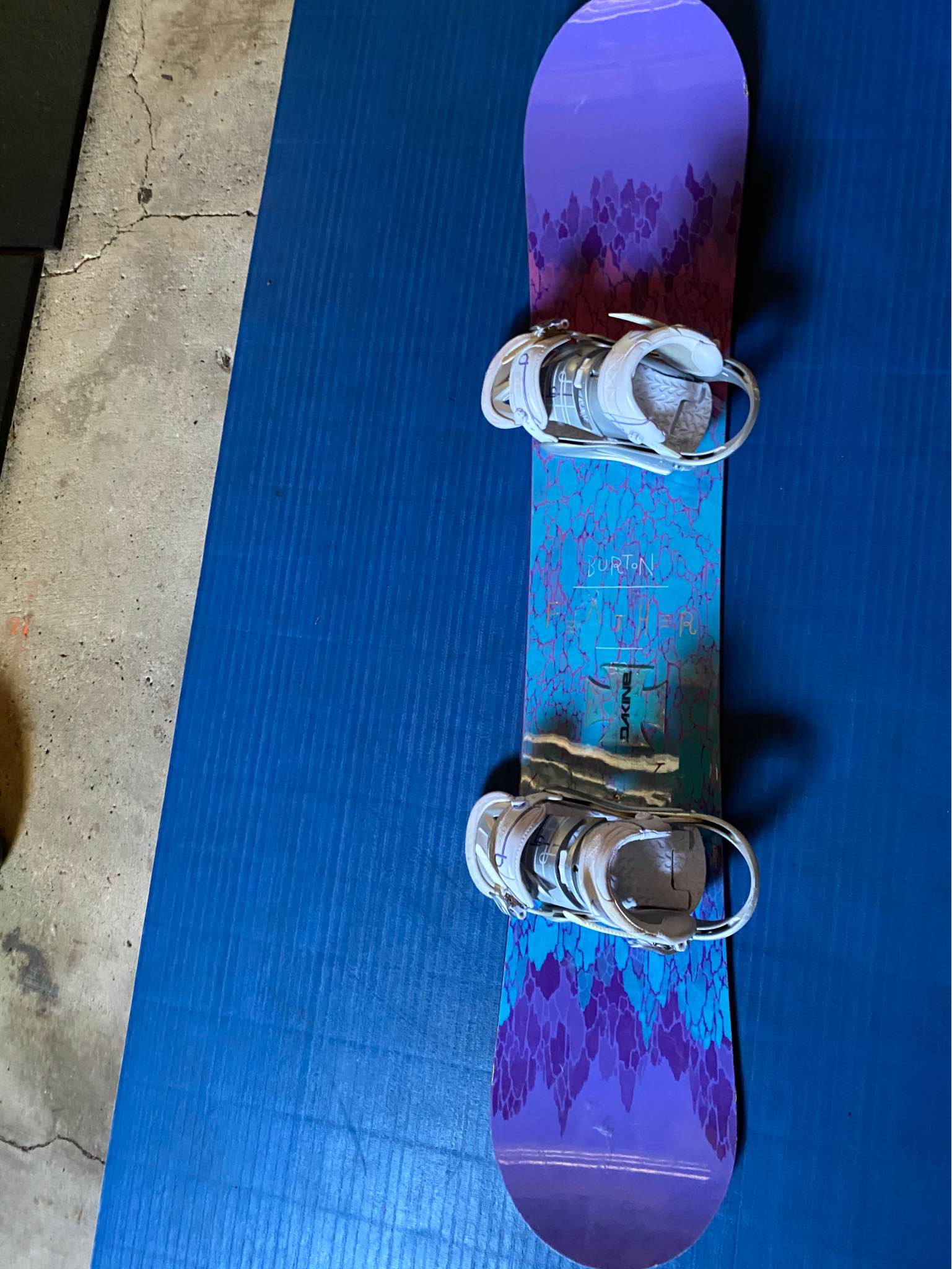 burton feather snowboard women's 2018 Birds Of A  Sports Basement this board is built to progress with you. Burton Feather Snowboard - Women's