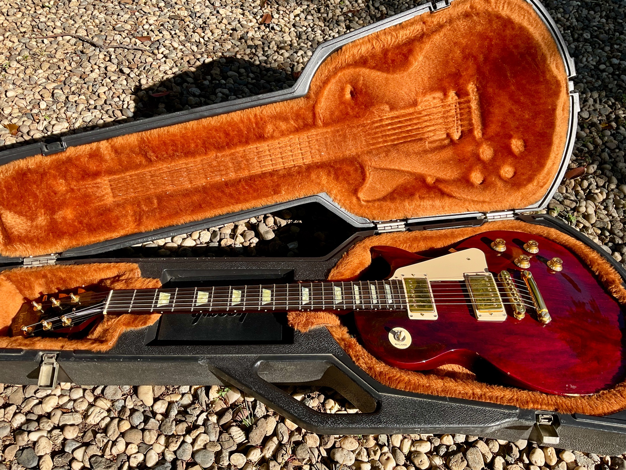 27 years with my 1997 Gibson Les Paul Studio