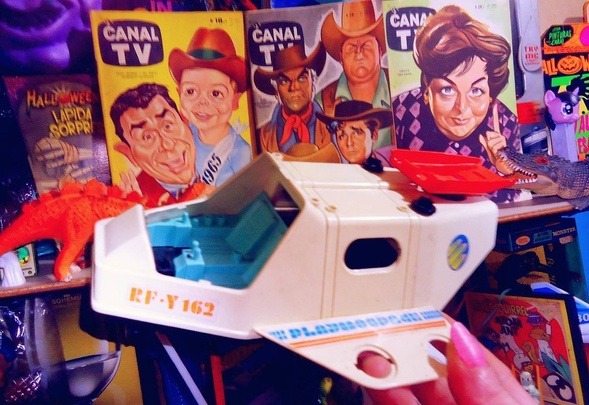 Playmobil 3468-esp - Television International van 1984 The set