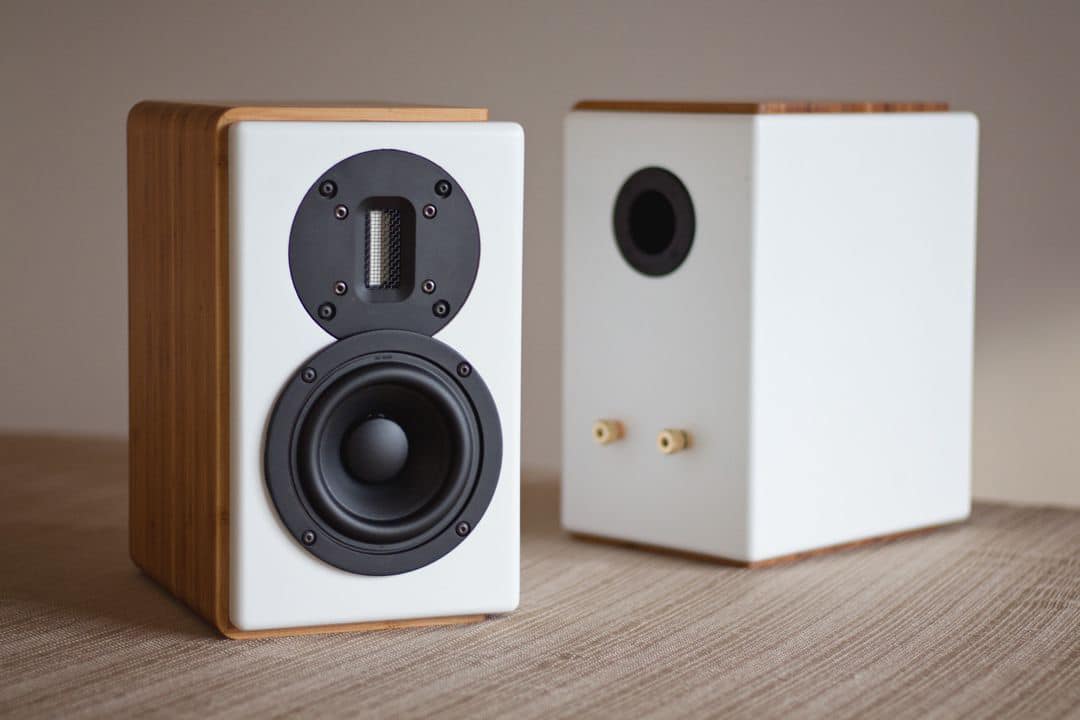Wharfedale Diamond 9.5 Speaker Woofer Repair Kit - 6.5" Rubber Edge Surround (Pair) 8 thumbnail image