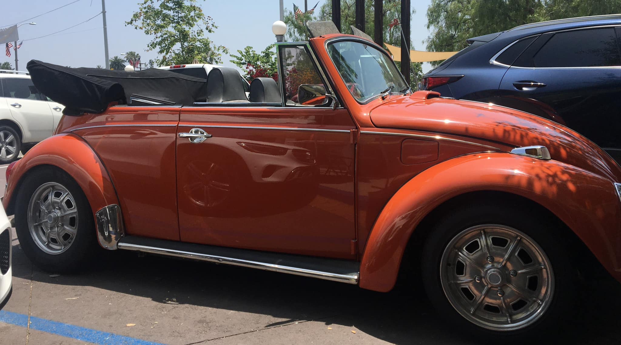 What are Karmann badge anchor hole dimensions for 1970 Volkswagen?
