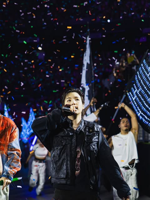 Yoongi posted a vlog and some photos of all of his Vegas