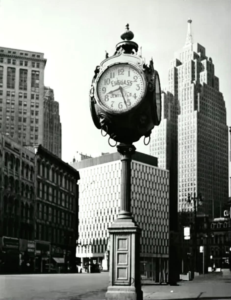 Enggass Jewelry Company clock in Detroit