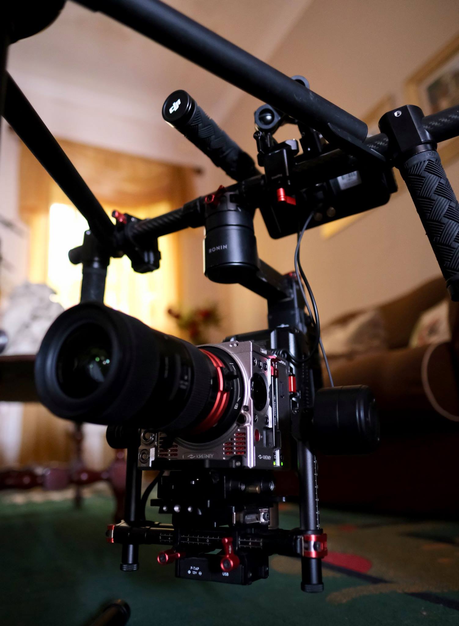 Testing the Sirui 35mm Saturn 1.6x 460g anamorphic lens with Crane 