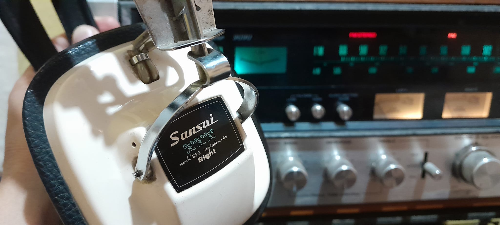 Sansui SS-50 and SS-20 Headphones