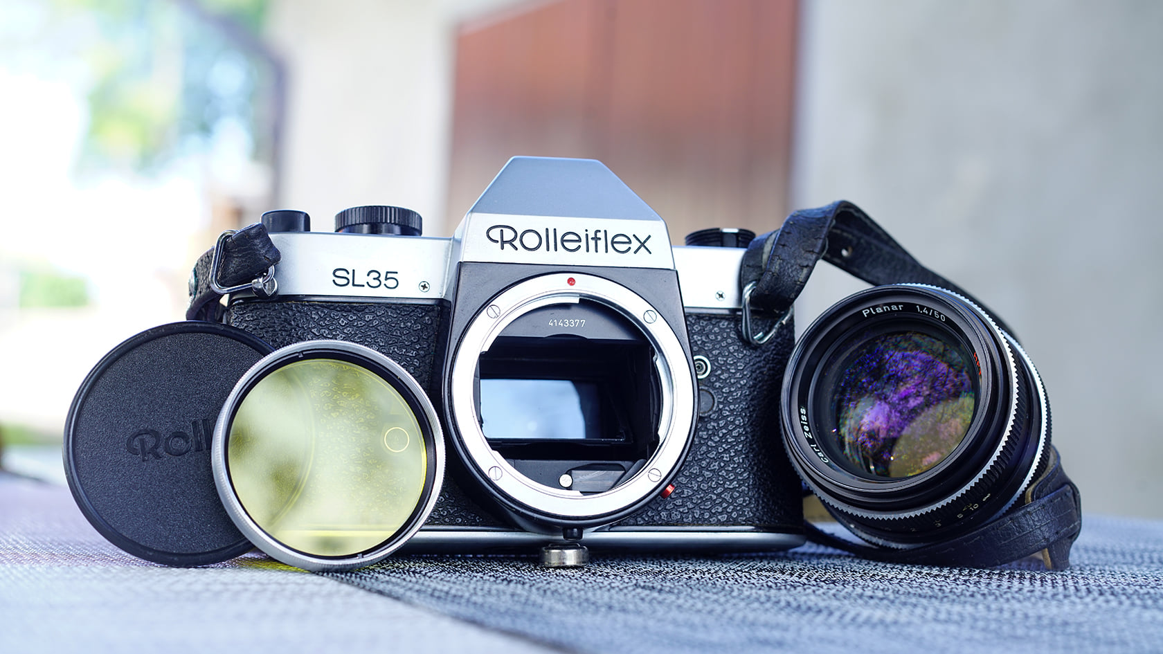 Zeiss Distagon 35/2.8 QBM & Zeiss Planar 50/1.4 QBM HFT, a bulk of 