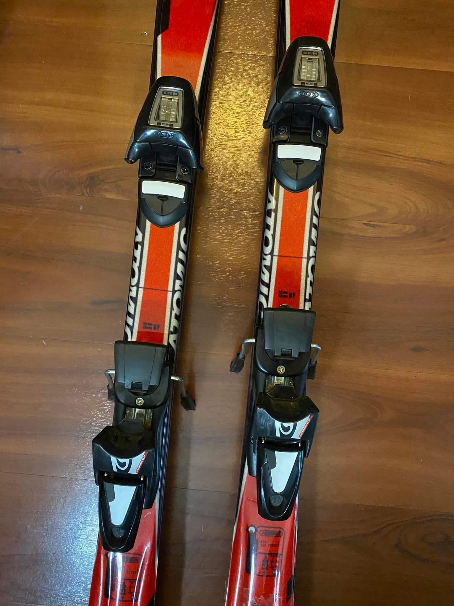 salomon c509 ski bindings manual L7 GW Black Silver 90mm Unisize / Blacksilver The binding L7 Gw Black/Silver Met is an Alpine skiing binding for Children from the brand Salomon.This is a lightweight binding with the Double Standard for young people How to adjust ski bindings