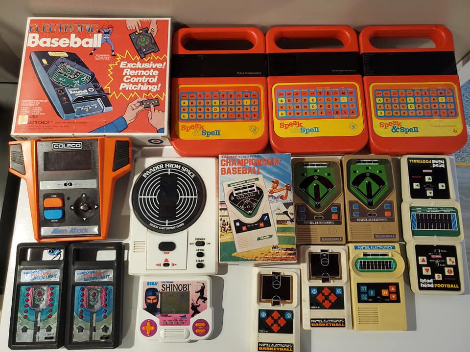 1984 golden mash edition,Cogno alien game,Trivial pursuit 1981