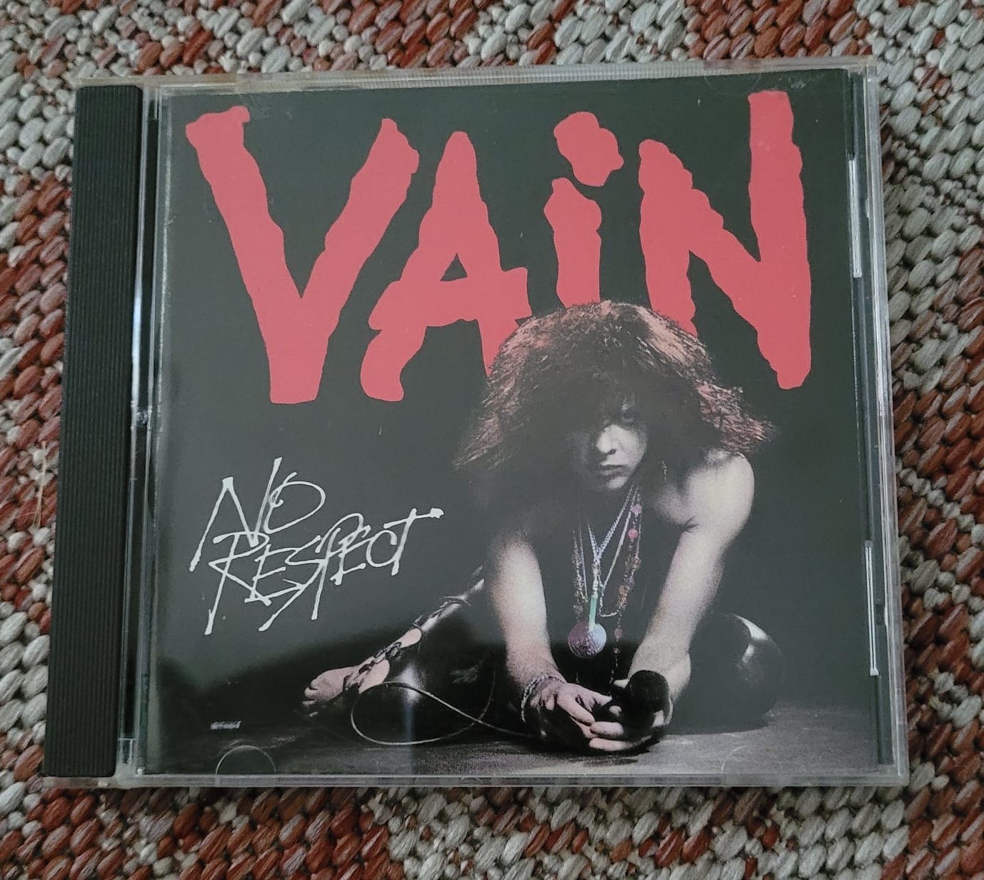 June 15th 1989 - Vain released the album 