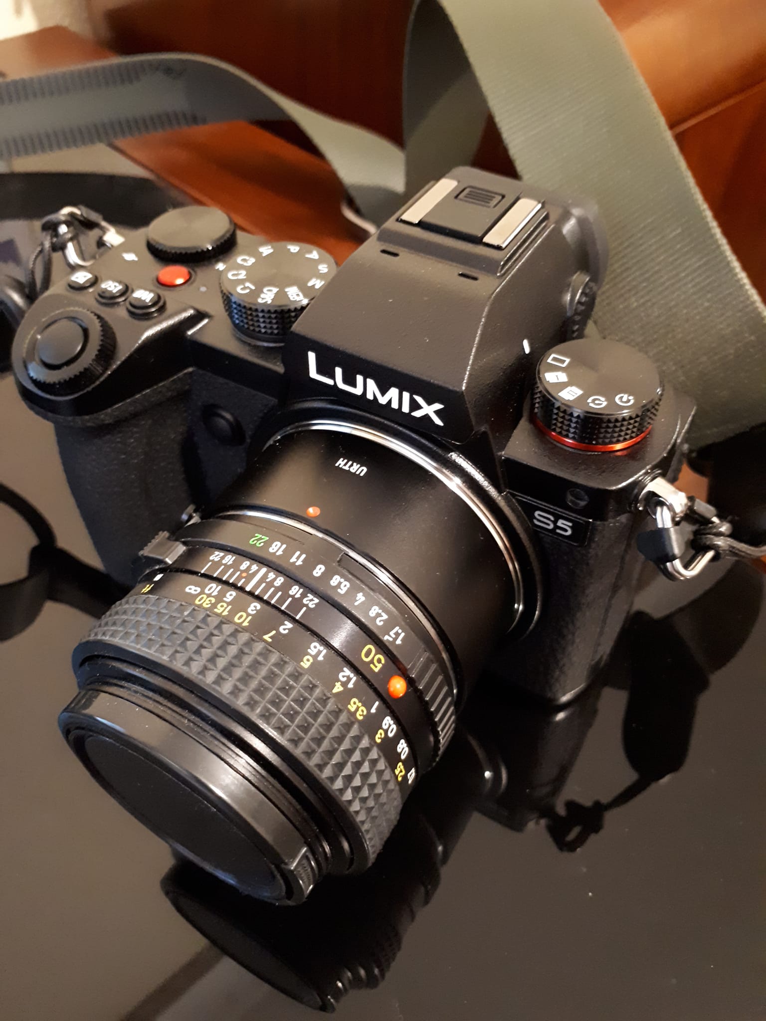 Minolta MD 24mm f2.8 lens impresses with sharpness and color
