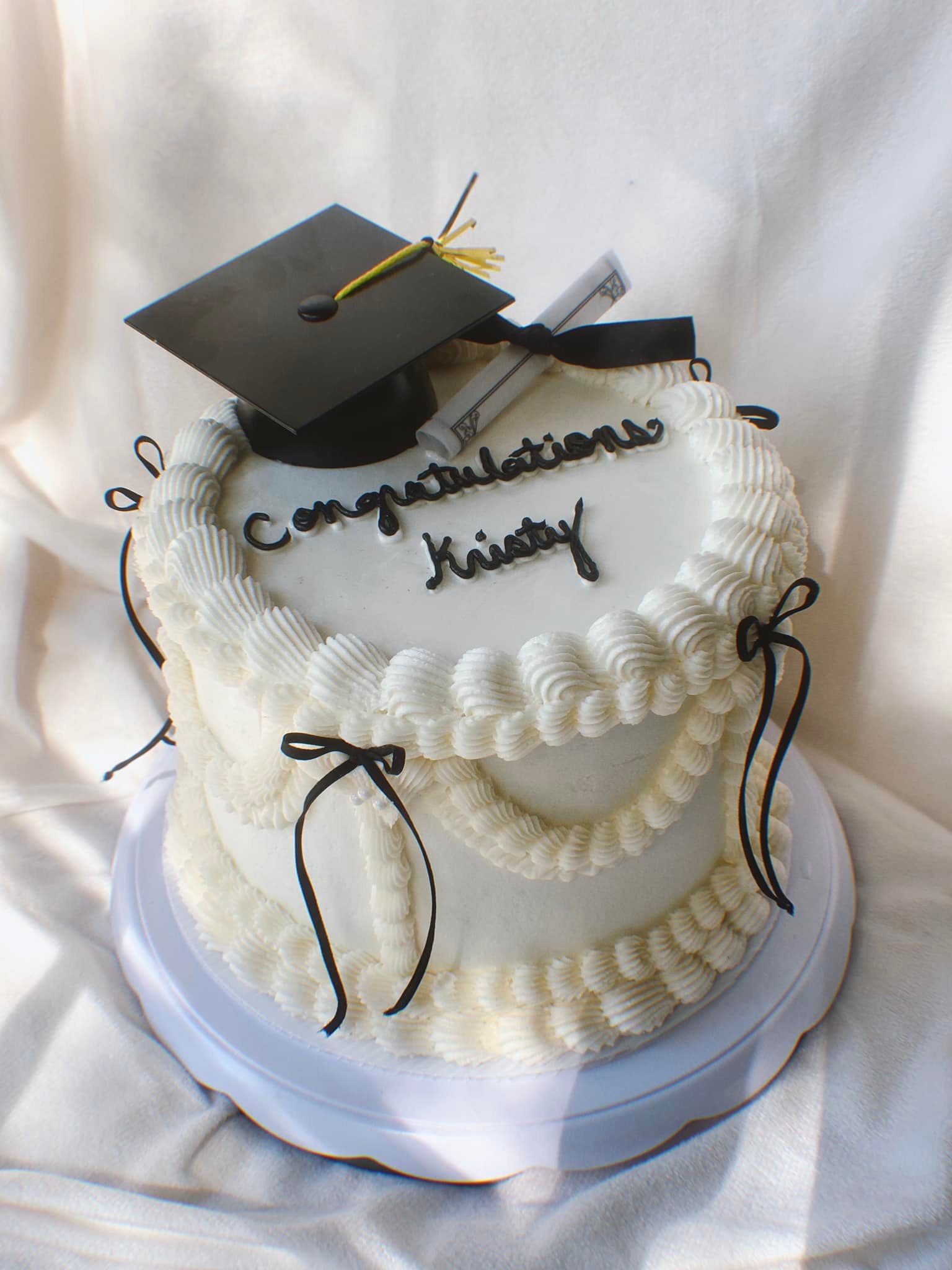 Local cake maker taking orders
