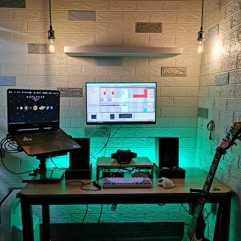 Workspace Setup Addicts | On going set up. Any comments and suggestions