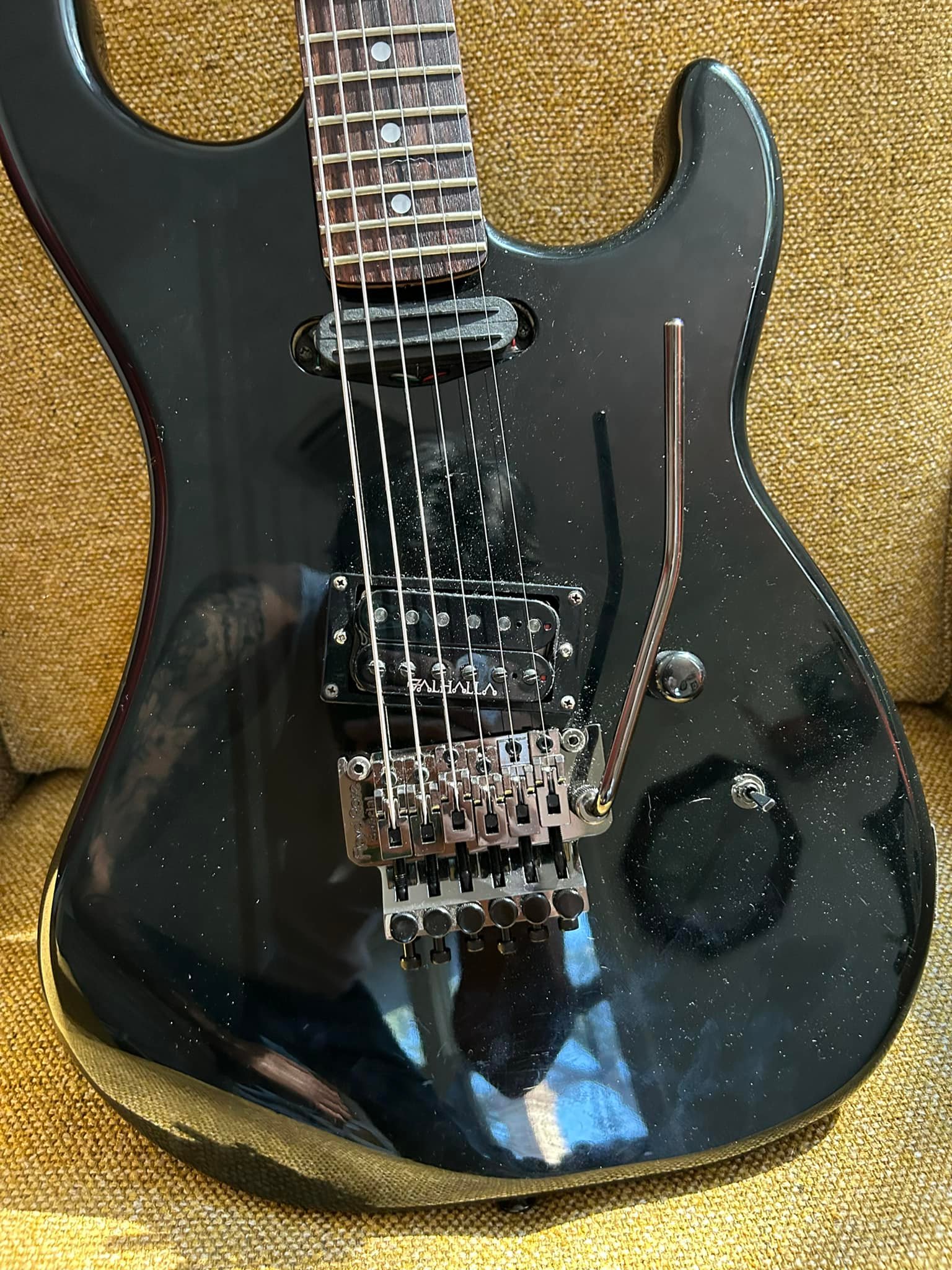 Identifying a vintage Kramer LK-1 guitar