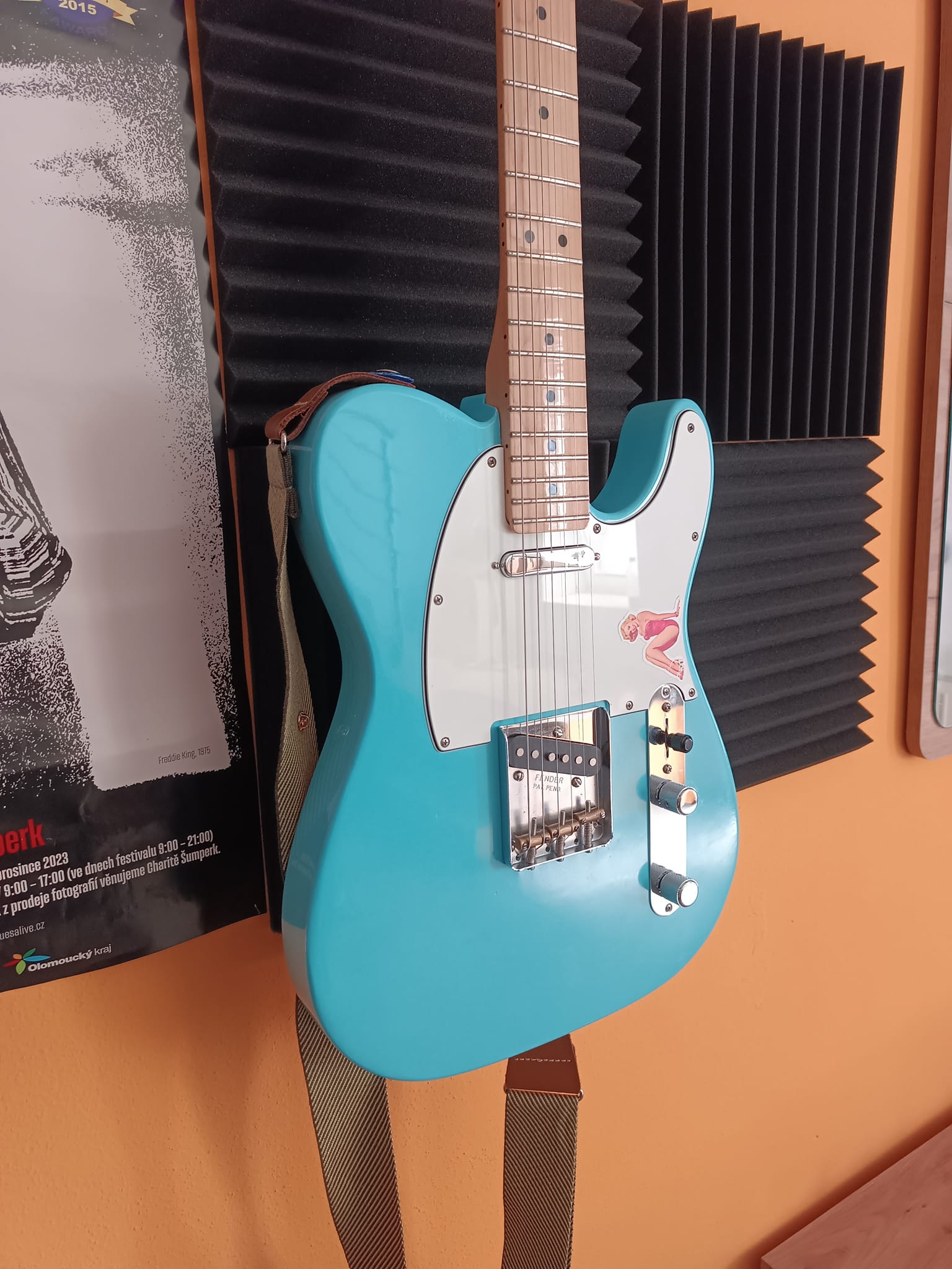 2006 highway one daphne blue tele review